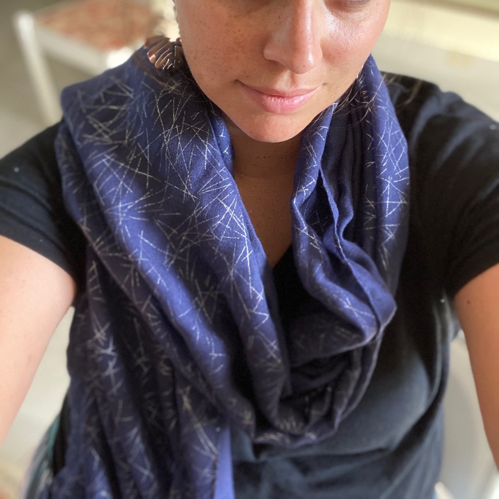 Navy and Silver Abstract Geometric Print Scarf 🤍